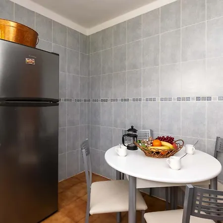 Parque Santiago Iii 235 - Four Bed Villa *