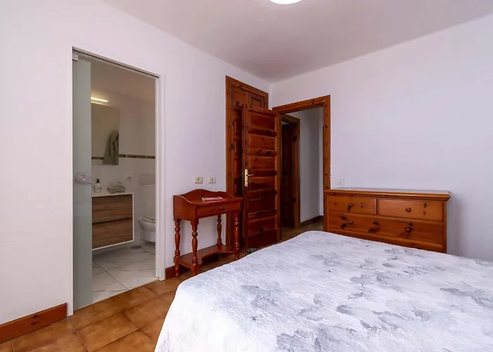 Parque Santiago Iii 235 - Four Bed Villa Playa de las Americas (Tenerife)